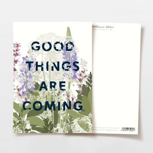 Postkarte 'Good Things Are Coming' mit lila Wildblumen, FSC zertifiziert