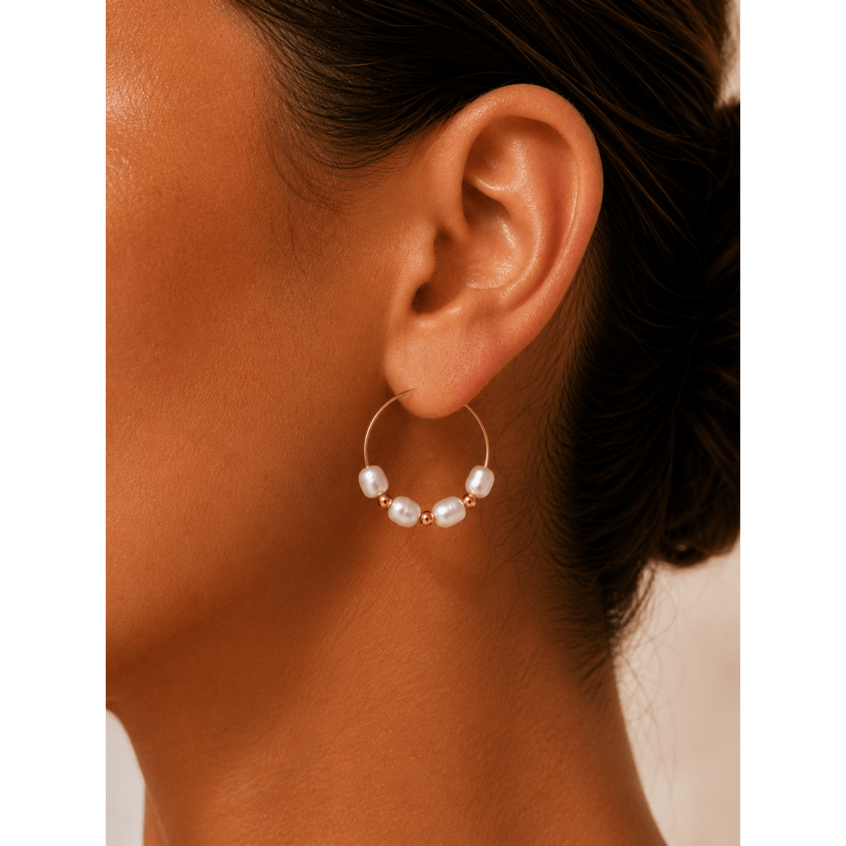 Cecile – Hoop earrings with river pearls