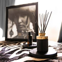 WOO Reed Diffuser | Upcycled vodkaflaske | Sort | 50 ml