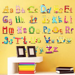 Bunte und lustige Buchstabenaufkleber