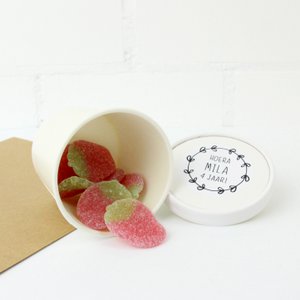 Weiße Behälter mit Deckel