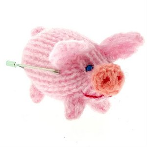 Brooch, knitted pig, soft pink