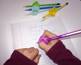 Ergonomische Schreibhilfe Verbesserung der Handschrift