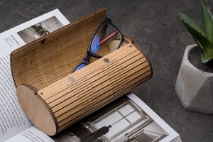Krea-Wood wooden handmade glasses case with magnet. Made by oak wood, natural colour