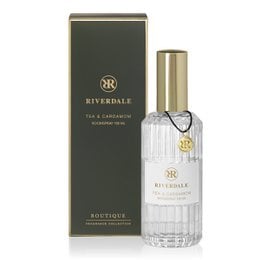  Boutique Roomspray Tea & Cardamom 100ml, a green-colored room spray with a tea and cardamom fragrance.