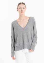 Nami 23 Pull V -Neck in Kaschmir mit Grau/Mandarin -Farbstreifen