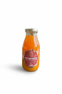 Alkoholfreies Getränk aus Kürbis, Orange und Himbeere