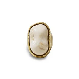 Heart-shaped zirconia labret helix piercing in silver or gold with or without box.