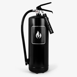 Black 6 kg fire extinguisher with safety label and handle.