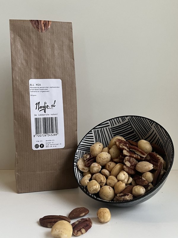 All mix gebrand en ongezout 250 gram (no pinda's)