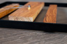 Reloj de pared moderno de madera de olivo