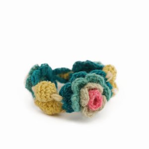 Crochet bracelet flowers, 100% wool