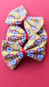 Laubfrosch-Apfel-Haarspange