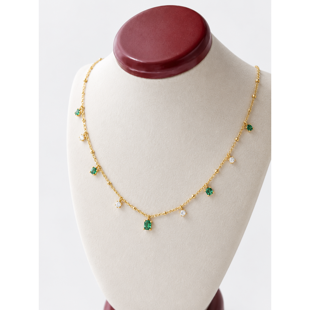Vintage Emerald Dewdrop Delicate Necklace