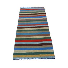 Nowoczesny dywan z kaktusa Kilim