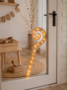 Sinterklaasstaf met licht van hout