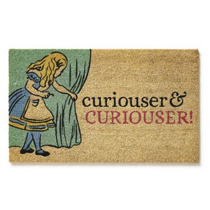 Victoria and Albert Museum Curiouser and Curiouser Coir Deurmat