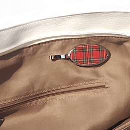 Tartan rosso: telefono magnetico e portachiavi di design, per borsa, auto, casa