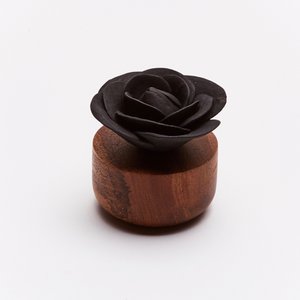 Passive porcelain perfume diffuser - Black Bengal Rose