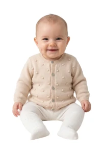 Baby opengewerkt gebreid vest met knopen, ecru