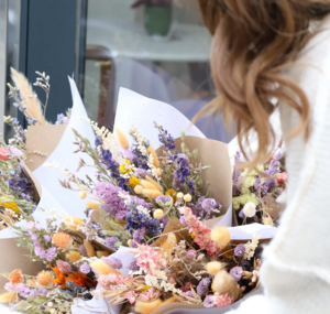 Big getrockneter Blumenbündel Bündel - Frühling