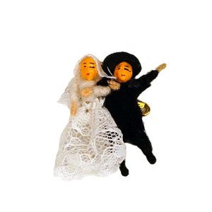 Brooch with Peruvian lucky couple