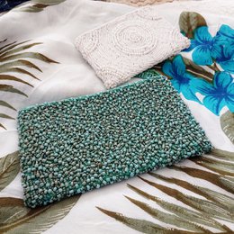 Lola turquoise pouch in glass beads