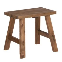 Rustic wooden stool made from recycled wood, with a rectangular shape and brown finish. Dimensions: L38 x W28.5 x H34 cm.