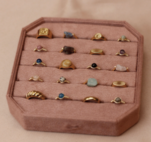 SELECTED BY UCHU - display