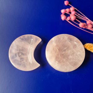 Small Rose Quartz Bowl – 5.5cm Round and Moon Shaped