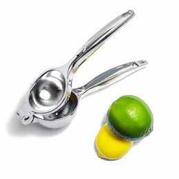 Stainless steel lemon squeezer, the heart of every cocktail preparation, by Lacari. Durable and efficient for extracting juice from lemons and limes.
