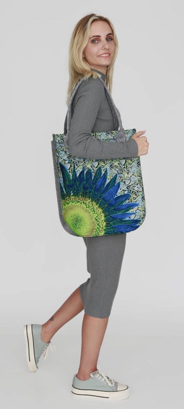 Blue Flower Shoulder Bag In Felt City Line Bertoni