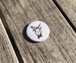  Watercolor style animal magnet button featuring a funny llama design. Durable fridge magnet with a whimsical llama illustration.