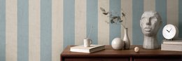  Minimalist beige and gray striped non-woven wallpaper with a textured linen-like appearance, suitable for creating a calming, modern interior design.