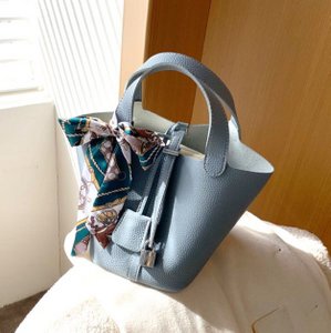 AnBeck 'The refreshing Lady' 2 in 1 handbag (2 color options)