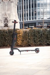 Bluetooth E Scooter - Der offizielle Elektroroller von Cruzaa City