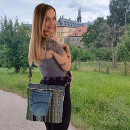 Sunsa Bæredygtig Skuldertaske til kvinder. Skuldertaske lavet af genbrugte jeans og bomuld. Håndtaske vintage retro stil. Crossbody taske til kvinder.