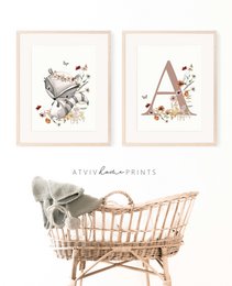 Impresión de vivero de mapache, póster de mapache, impresión de vivero floral, póster de animales del bosque, impresión de flores silvestres, póster de vivero de niñas, habitación de niñas