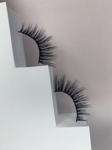 Vegan Jenna lashes