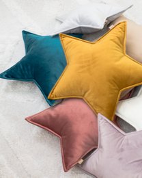 FLØLLES STJERNEPUDE (9 farver) M str
