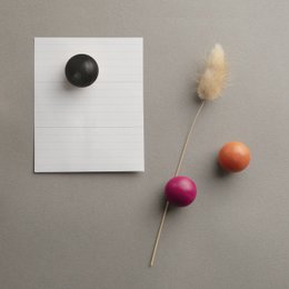 Pudełko z 3 małymi drewnianymi kulkami magnetycznymi - czarne