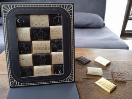 ASTROLOGIA CIOCCOLATINI -LATTE- PACKAGING CORNICE FOTO © + CARD