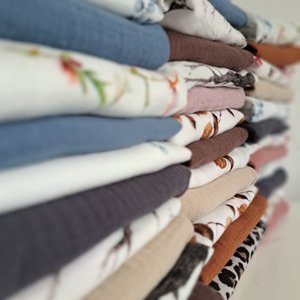 Surpit -Tücher: Eine Mischung aus natürlichen Druckern und Farben