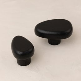 Vægkrog DROP | sort, hvid, træ