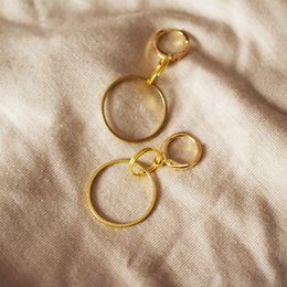 Boucles d'oreilles Welcome Huggie