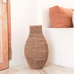 Vævet Boho Vase SAKRA lavet af bananfiber og Raffia