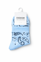  Beige wide-brimmed hat, thick sturdy fabric, decorative striped band, classic style