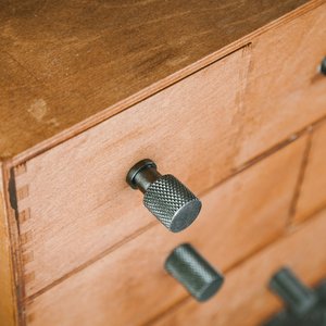 Full Brass Knurled Knob slim - black nickel, Brut Homeware