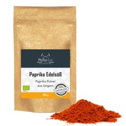 Ground Hungarian paprika, organic, 250g. Vibrant orange-red color. Earthy, sweet, and slightly spicy flavor. Ideal for seasoning dishes, sauces, and marinades.