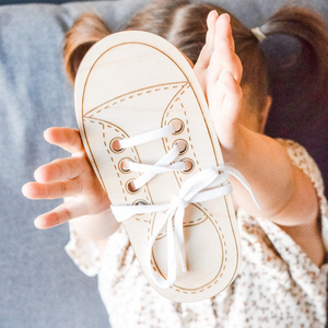 Schnürsenkel binden lernen | Holz